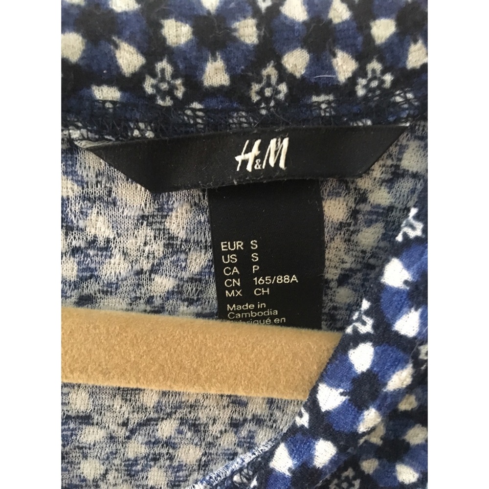 Patterned long sleeve - Picture 4 of 4